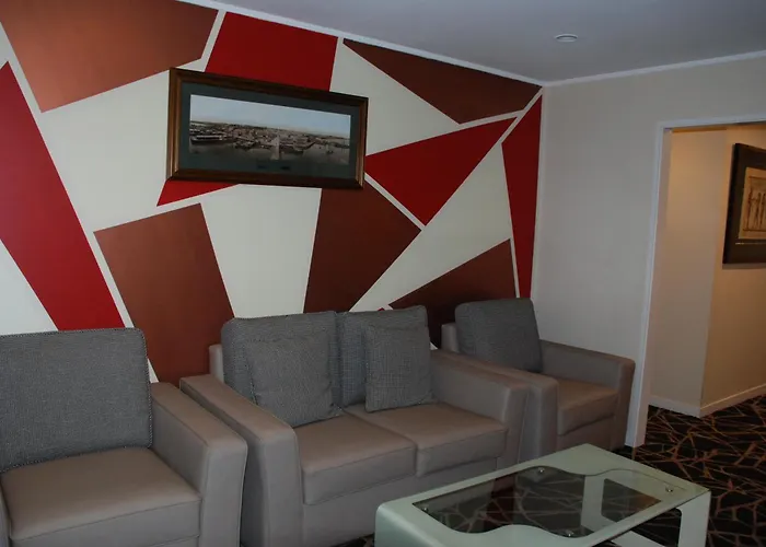 Auckland Airport Kiwi Hotel
